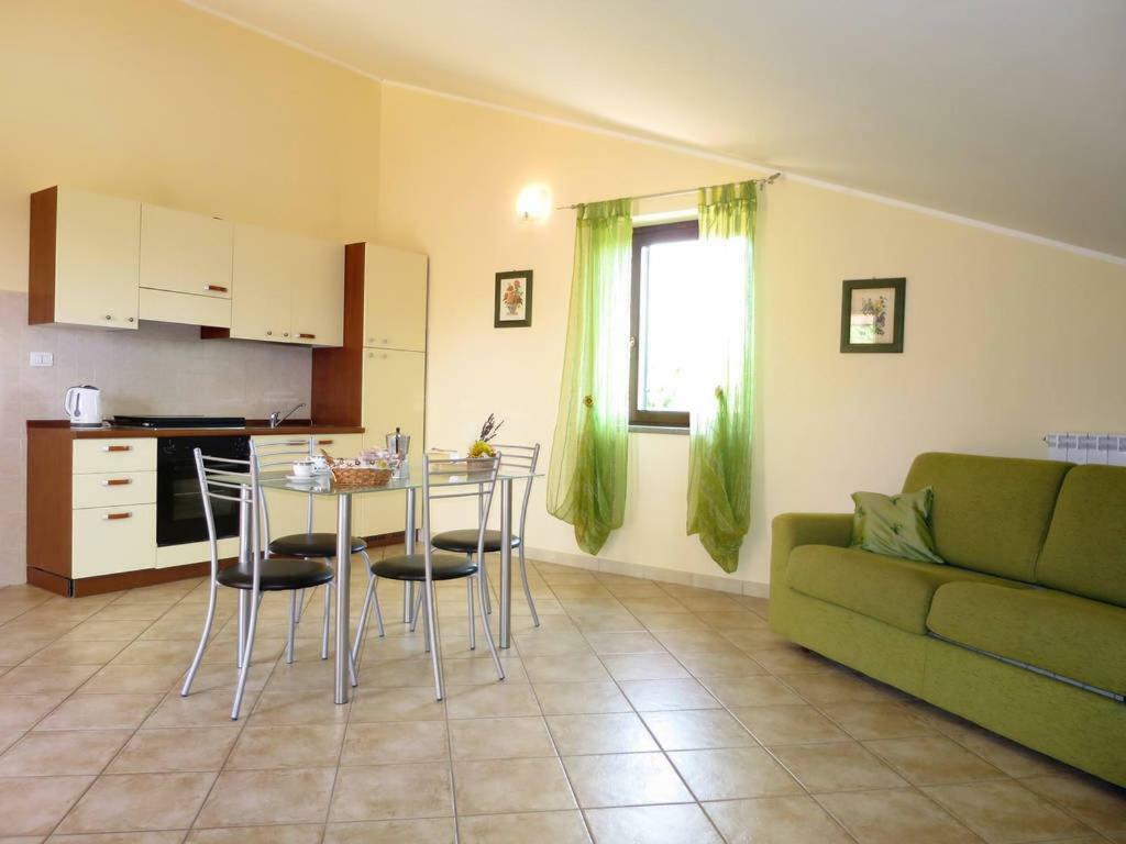 Recidence L' Infinito Apartment Carbognano ภายนอก รูปภาพ